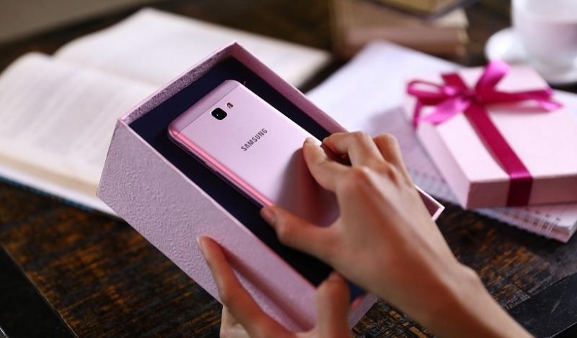 Top những Smartphone màu hồng siêu đẹp dành cho nàng