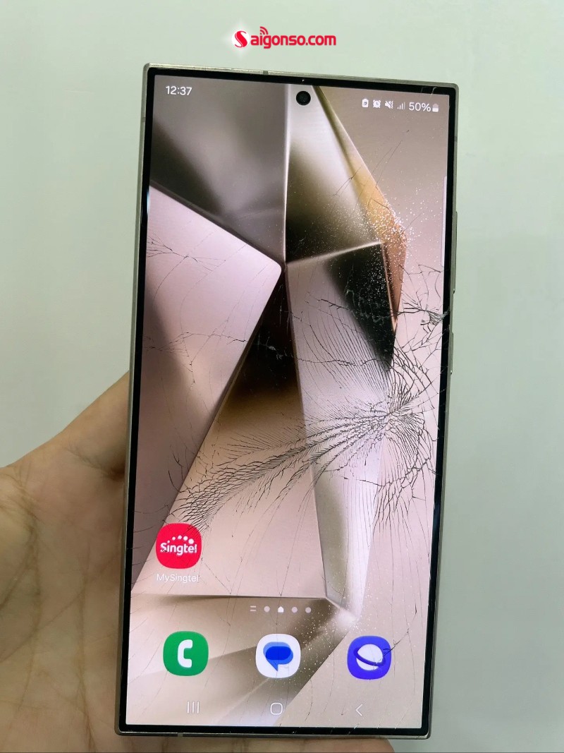 Samsung S24 Ulta bể mặt kính