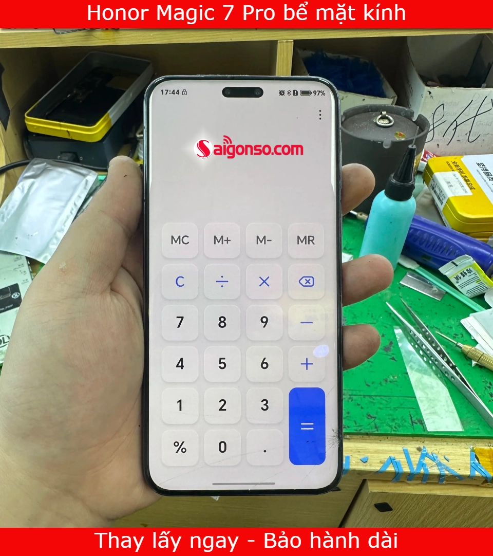 Mặt kính Honor Magic 7 Pro bị vỡ cần thay mới