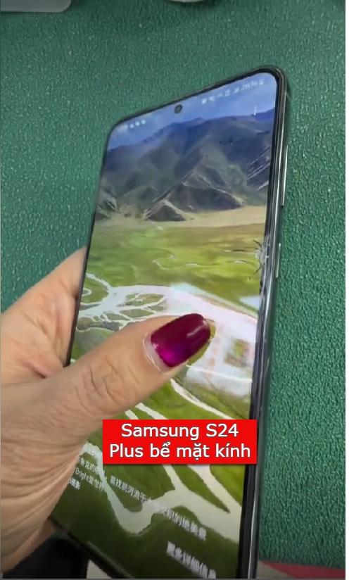 Samsung S24 Plus bể mặt kính